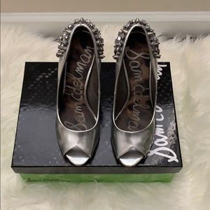 Gunmetal making noise!!